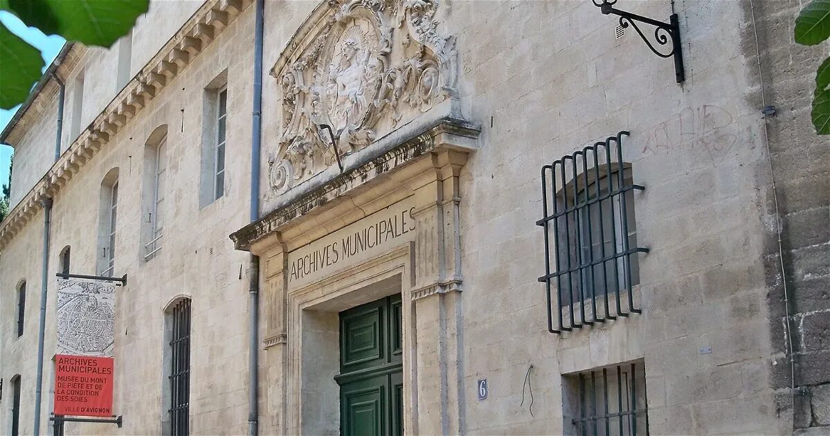 Visite guidée des archives municipales d’Avignon – 2024
